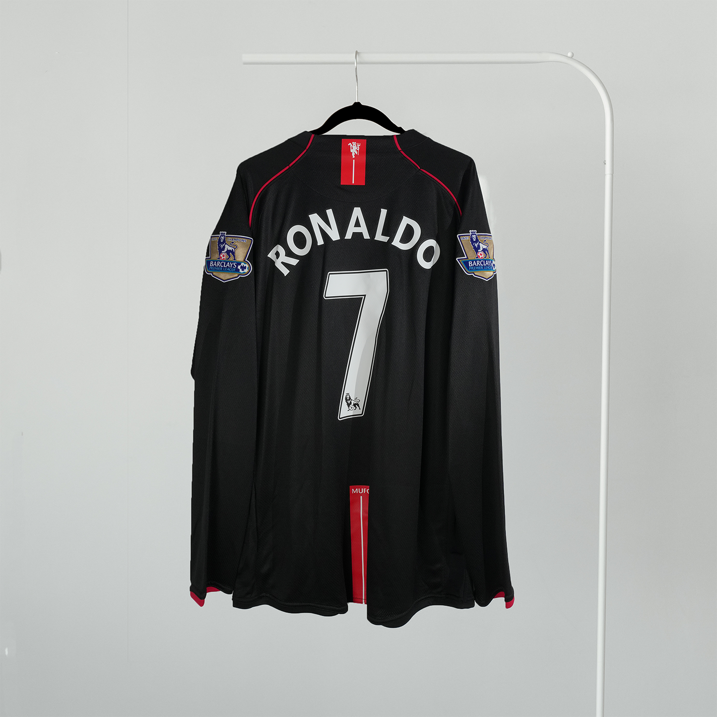 Manchester United 2007-8 away